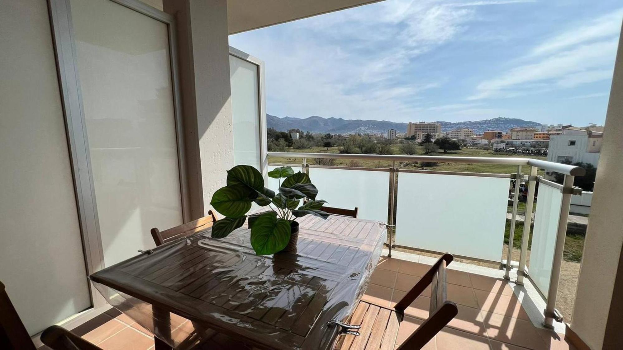 Apartamento Acogedor Con Piscina En Santa Margarita Roses Dış mekan fotoğraf